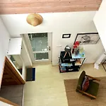 Vadrozsa Apartament *