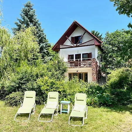 Apartament Vadrozsa *