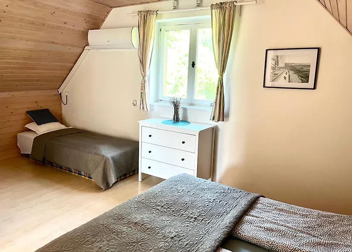 Apartment Vadrozsa *